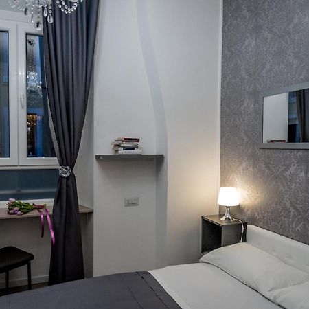 Inside Roma Rooms ภายนอก รูปภาพ