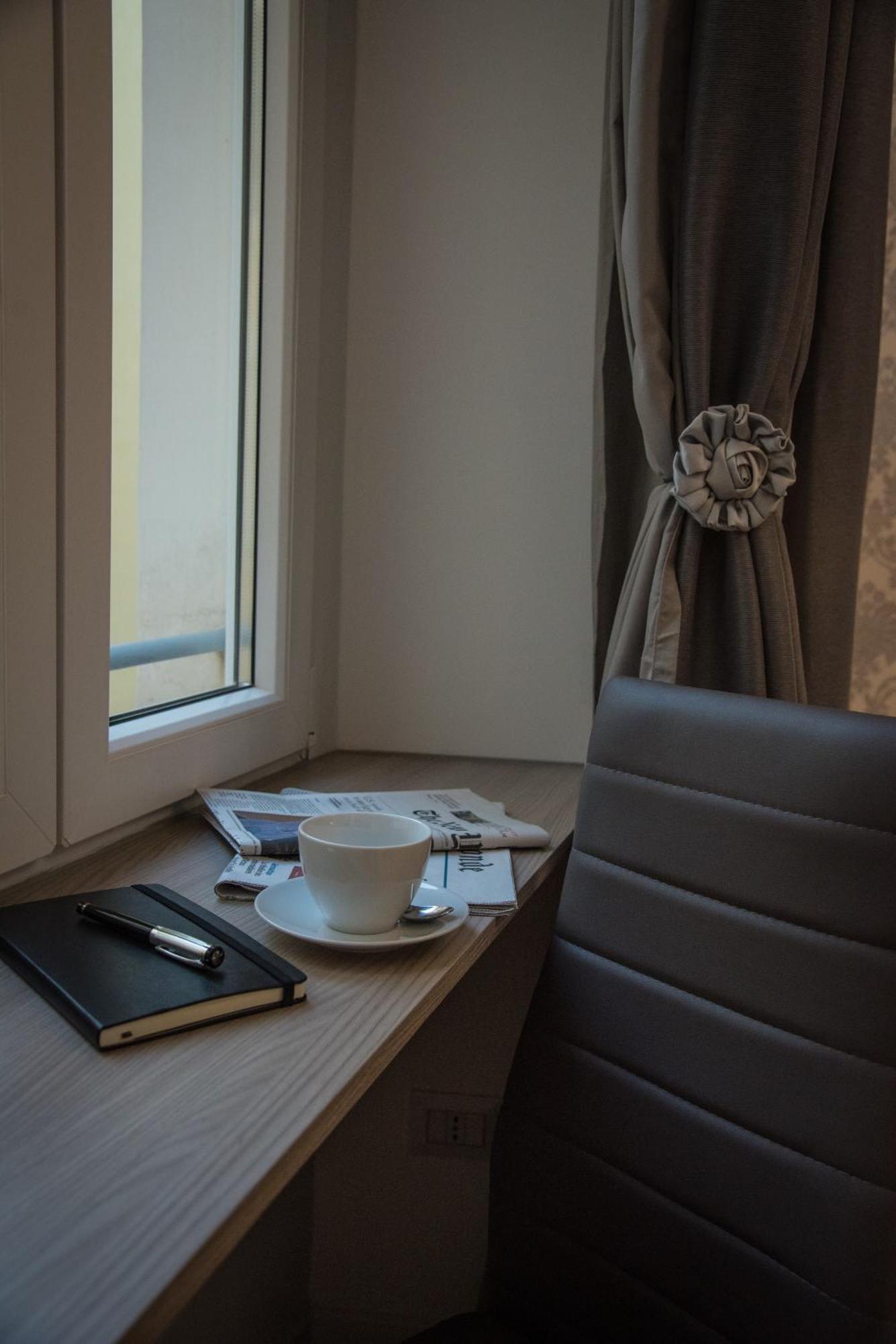Inside Roma Rooms ภายนอก รูปภาพ