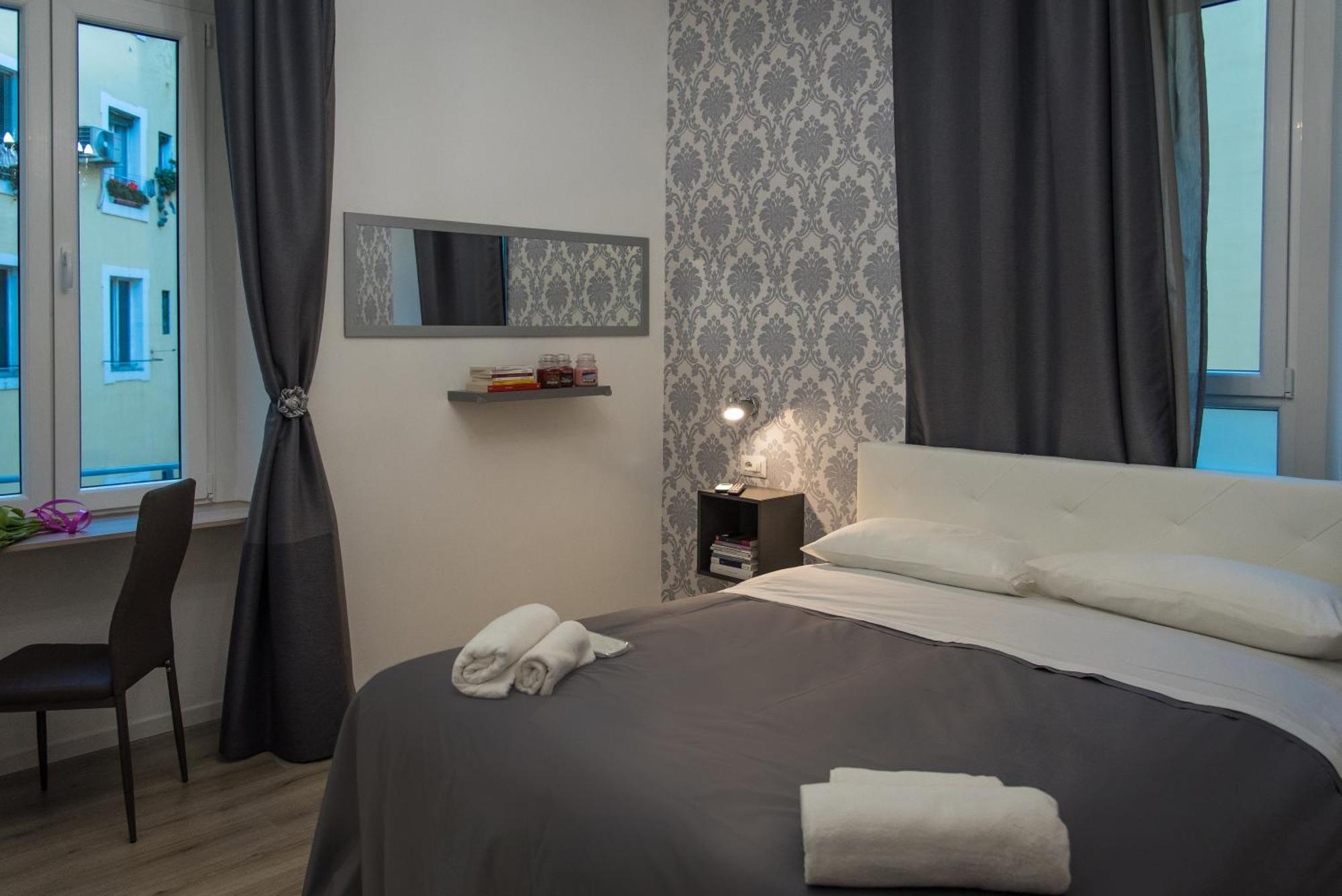 Inside Roma Rooms ภายนอก รูปภาพ