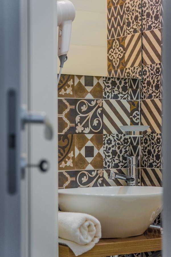 Inside Roma Rooms ภายนอก รูปภาพ