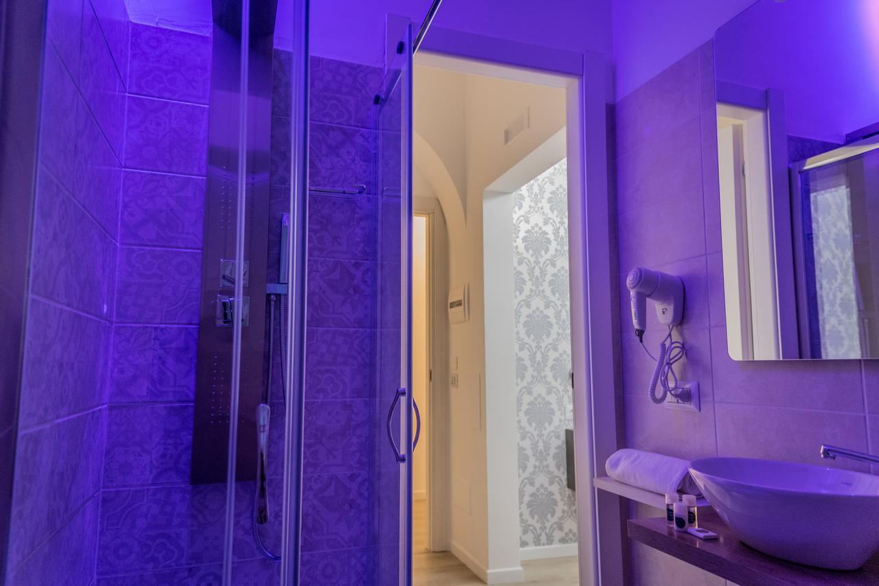 Inside Roma Rooms ภายนอก รูปภาพ