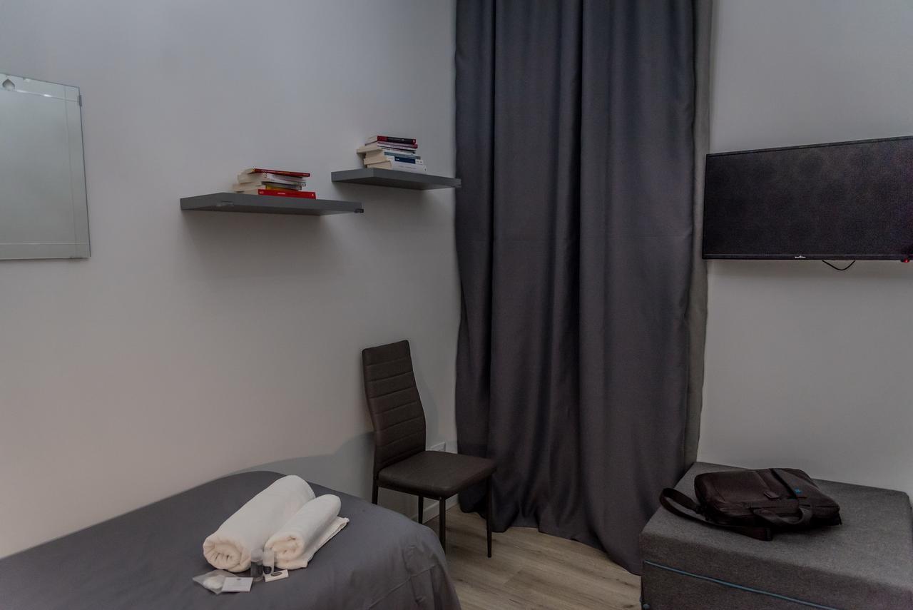 Inside Roma Rooms ภายนอก รูปภาพ
