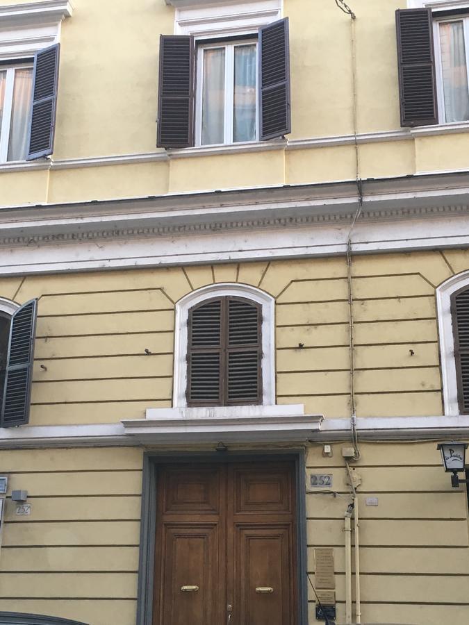 Inside Roma Rooms ภายนอก รูปภาพ