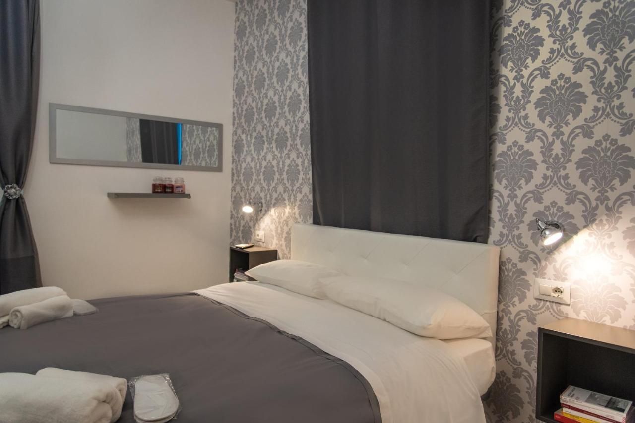 Inside Roma Rooms ภายนอก รูปภาพ
